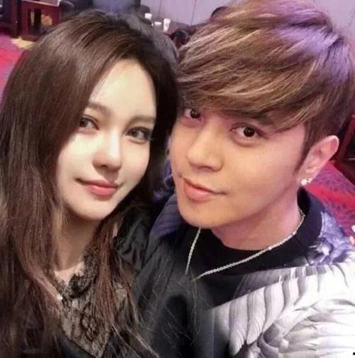 爆料娱乐圈男星的女生,揭秘男星背后的神秘女友