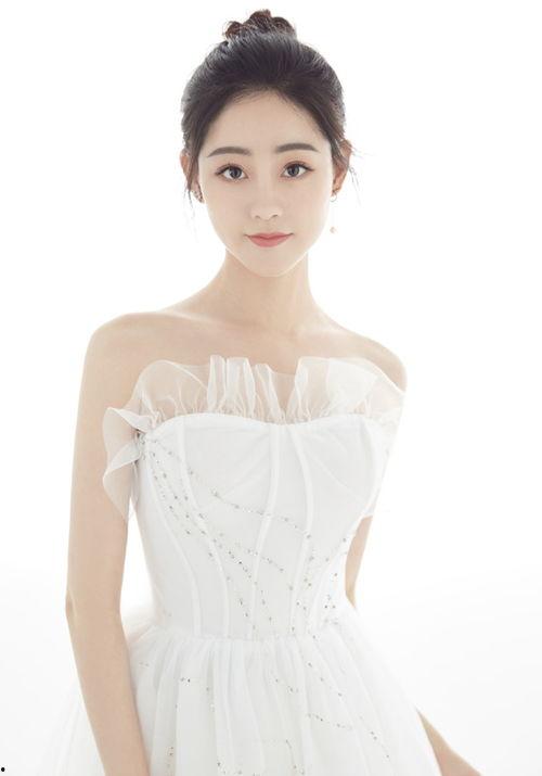 最新爆料袁冰冰图片高清,惊艳亮相，网友直呼女神再现