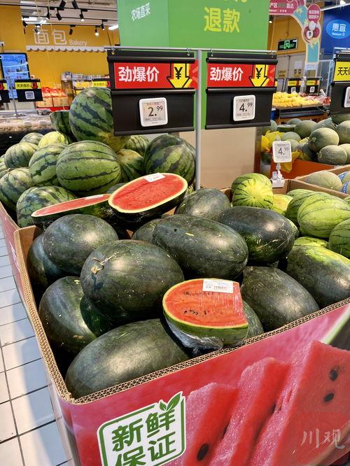 临淄探店网红吃瓜是真的吗,网红吃瓜，真相揭秘